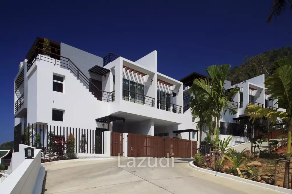Seaview 5-bedroom Pool Villa near Kata Beach