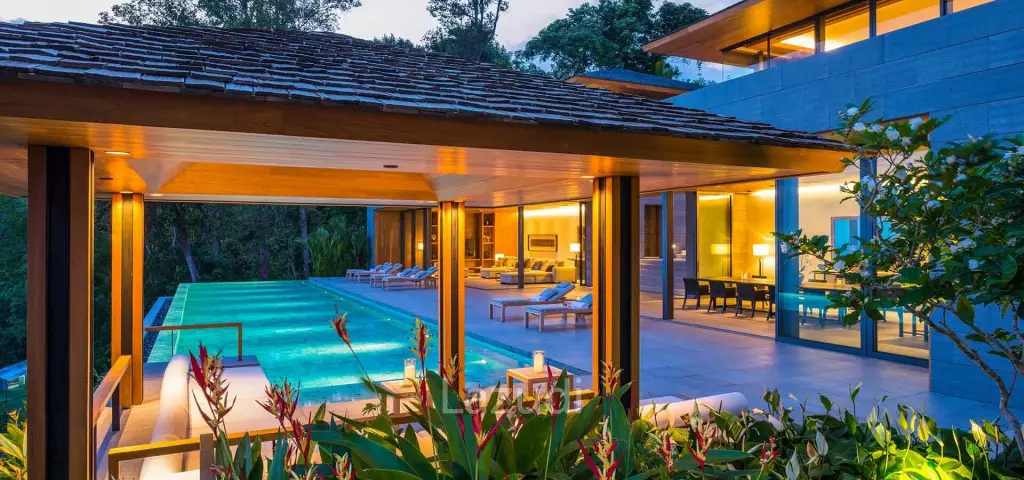 Exclusive 4- 8 bedroom sea view villa
