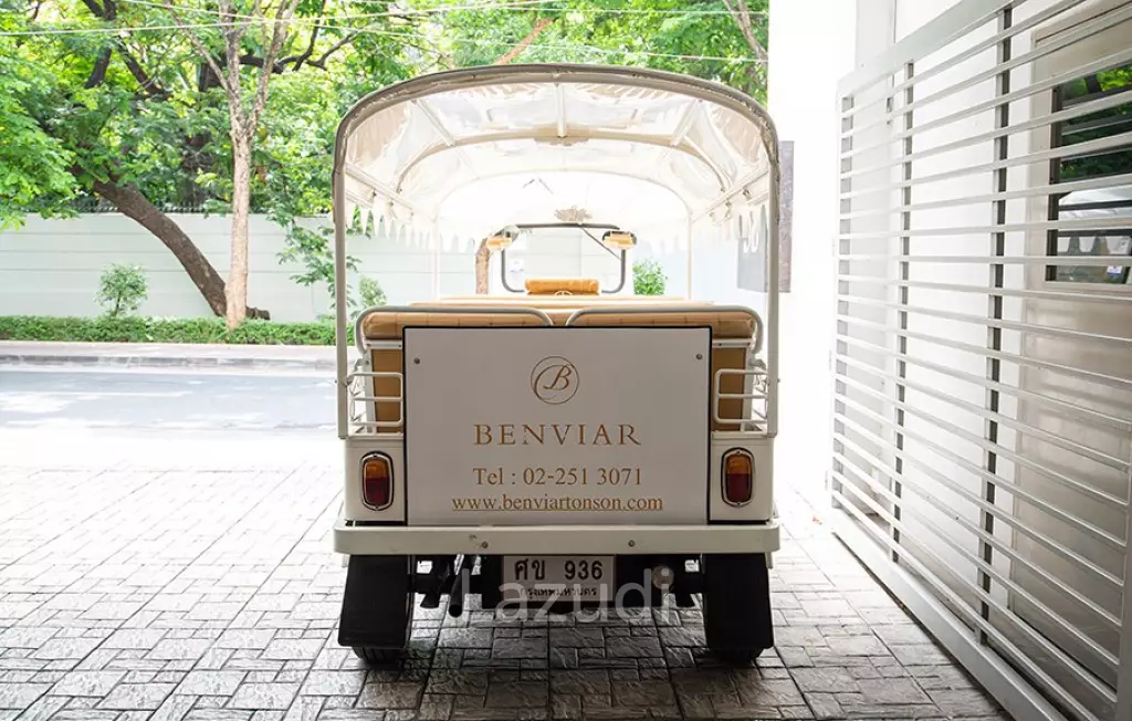 4 Bed 300SQM Benviar Tonson Residence