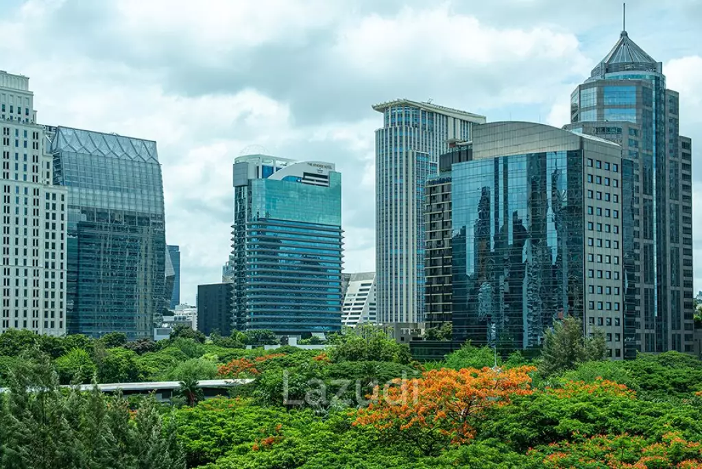 4 Bed 300SQM Benviar Tonson Residence