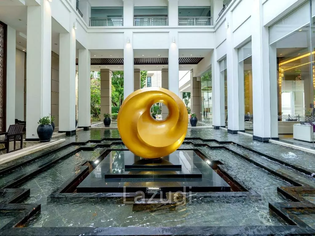 2 Bedroom Balcony Suite 96SQM Grande Centre Point Hotel Ploenchit