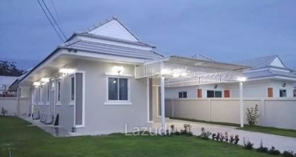 Modern 3-Bedroom Pool Villa for Sale in Hua Hin Soi 88
