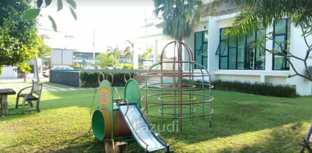 3 Beds 2 Baths 180 SQ.M Uraiwan Park View