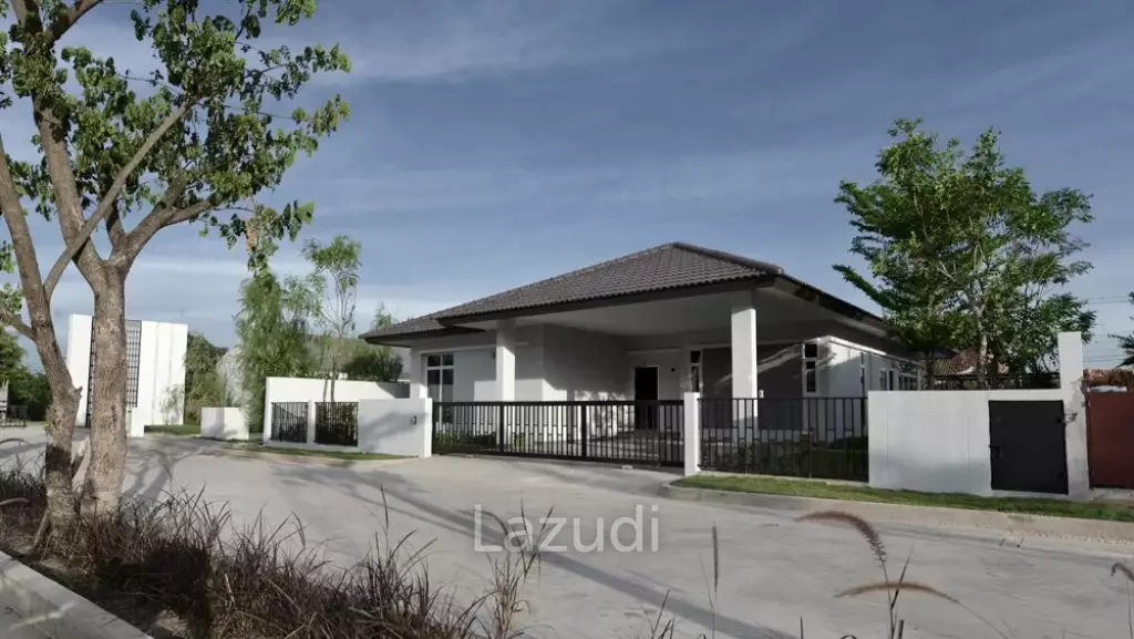 3 Bedrooms 4 Bathrooms 190 SQ.M. Panalee Banna Village