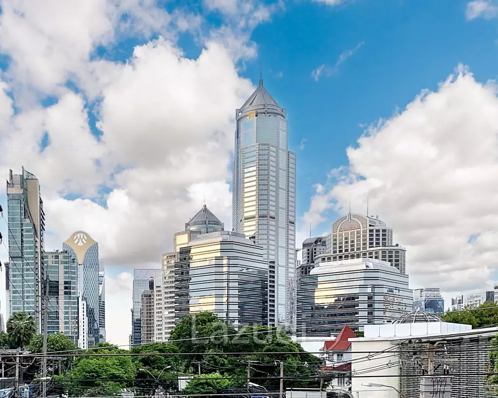 Prime Retail Space at All Seasons Place Bangkok