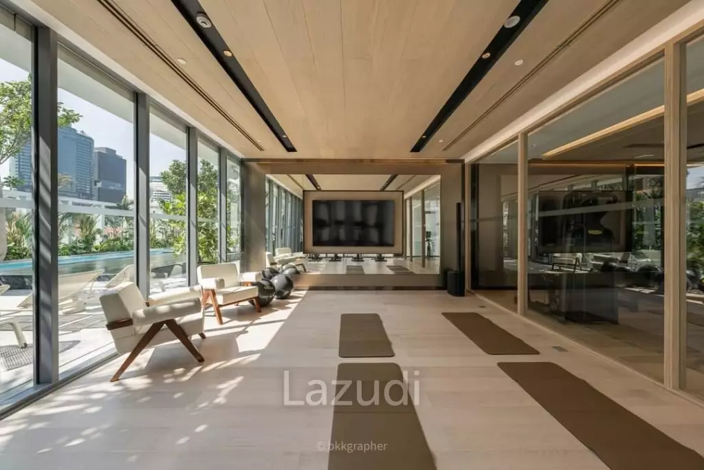 2 Beds 3 Baths 166 SQ.M SCOPE Langsuan
