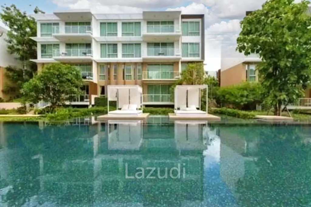 1 Bed Beachfront Condo with Pool View