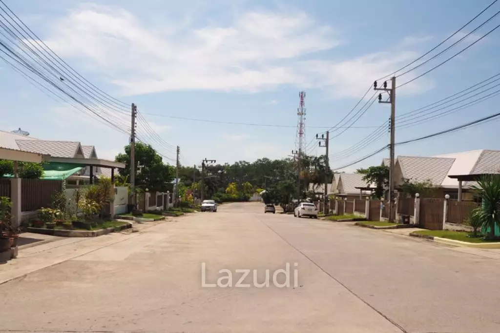 Renovated 2 Bedroom House At Baan Prompan, Paklok
