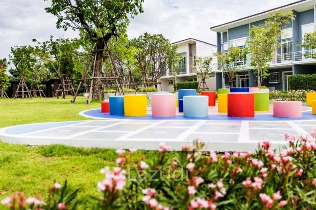Q District Suksawat Wongwan Rama 3