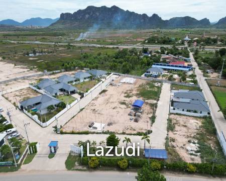Huguh Home Pool Villa Cha Am