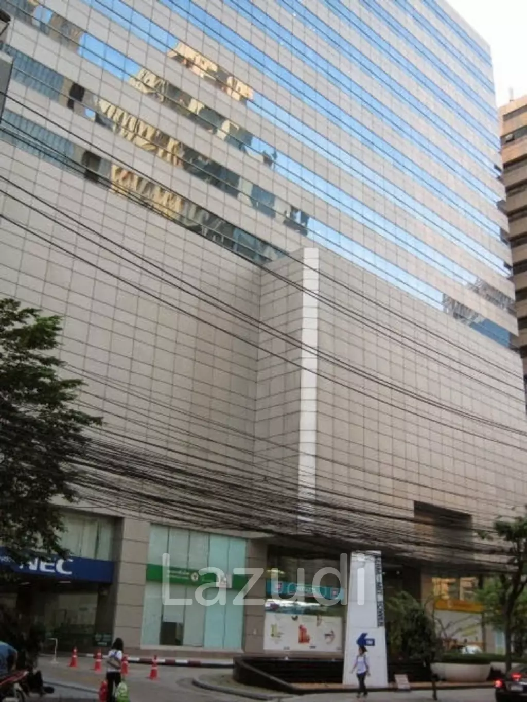 Office For Rent at Sermmitr Tower