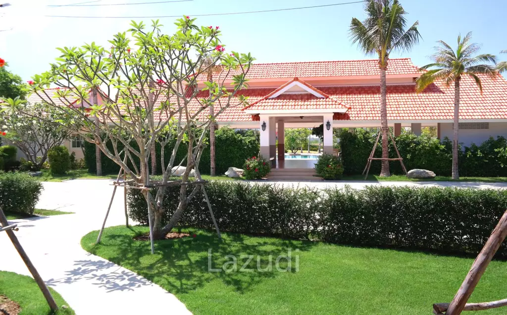 150 sqm pool villa in Eeden Village Cha-Am