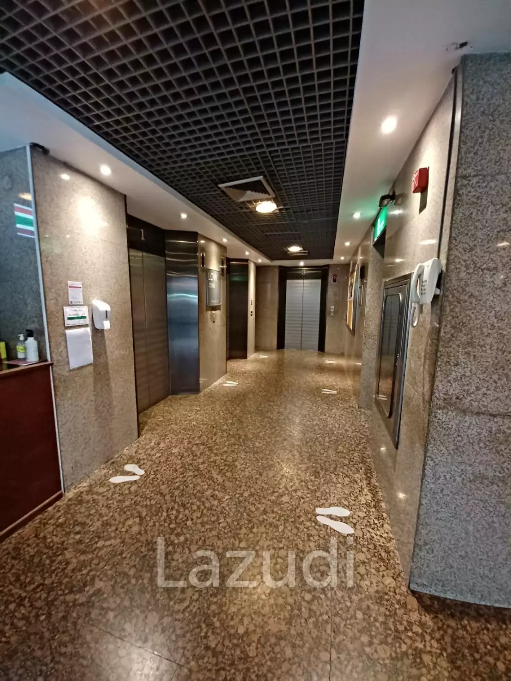 Office space for rent at Sino-Thai Tower unit 7D  size 67 Sqm