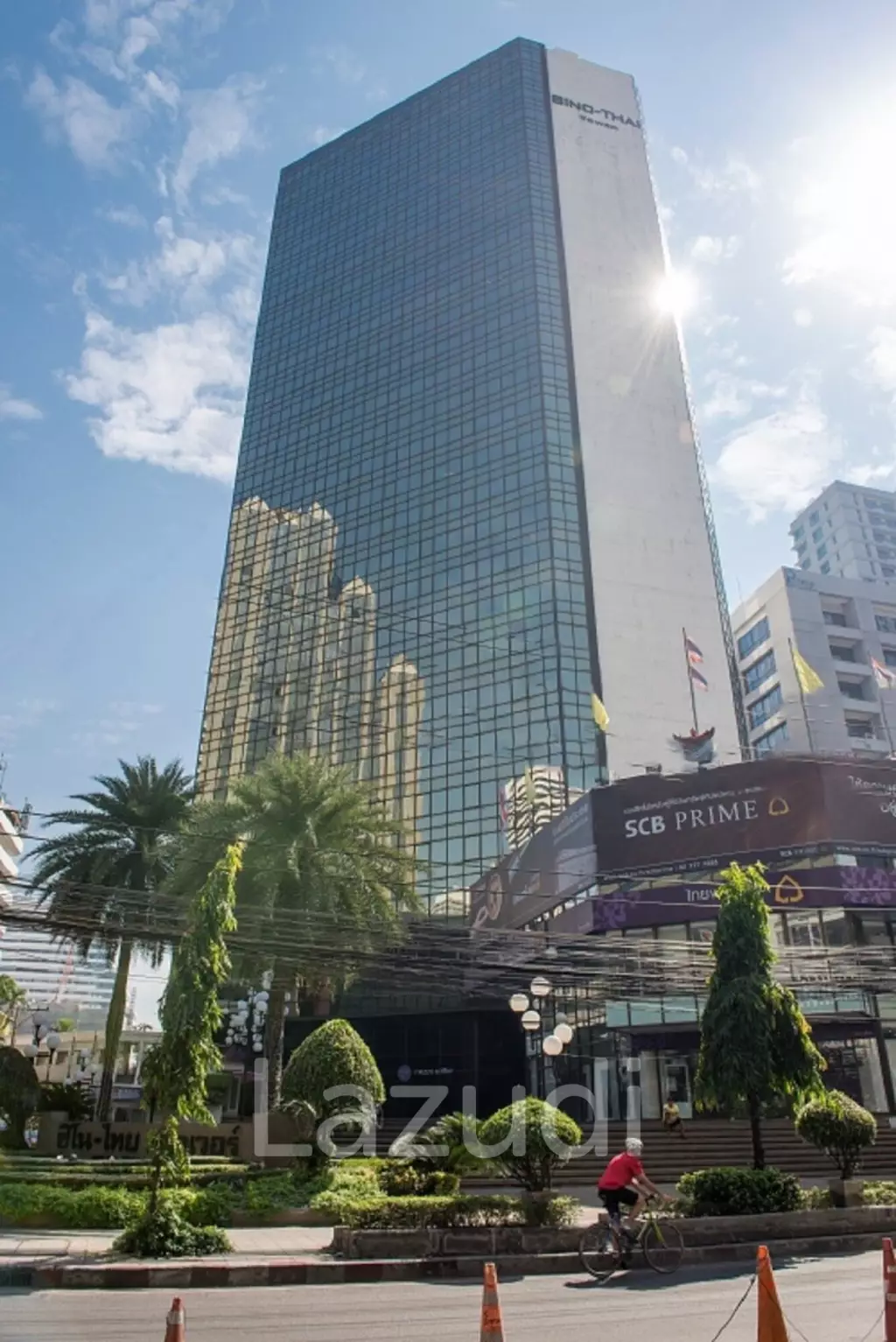 Office space for rent at Sino-Thai Tower unit 7D  size 67 Sqm