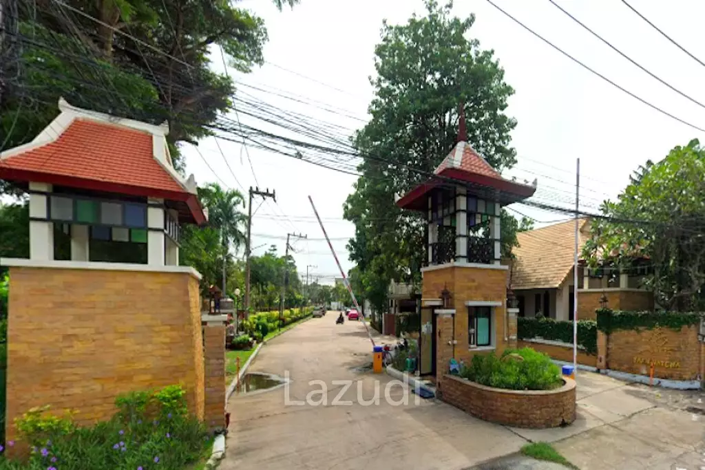 3 Beds 3 Baths 195 SQ.M. Baan Natcha Village