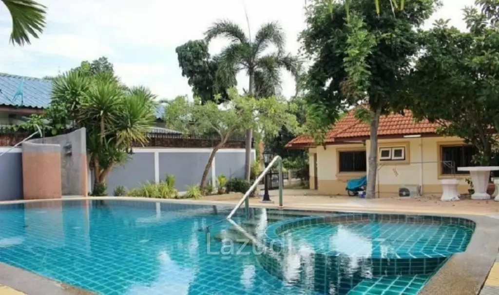 5 Beds 4 Baths 280 SQ.M. Country Club Village