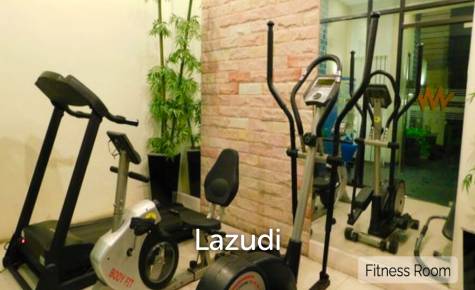 Maxx City Condotel