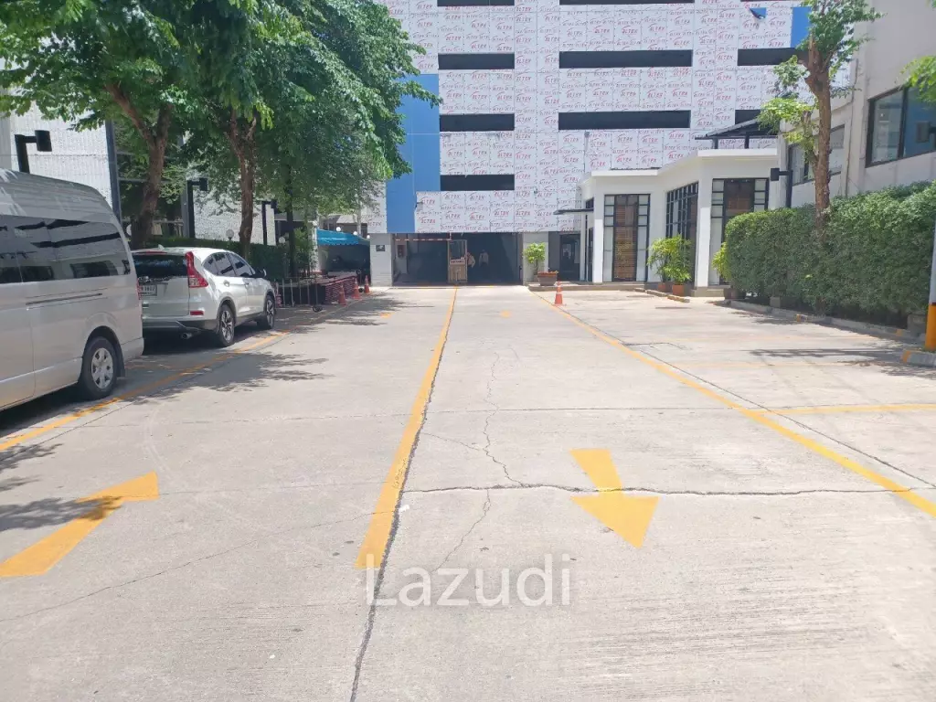 Office For Rent at Prime Building