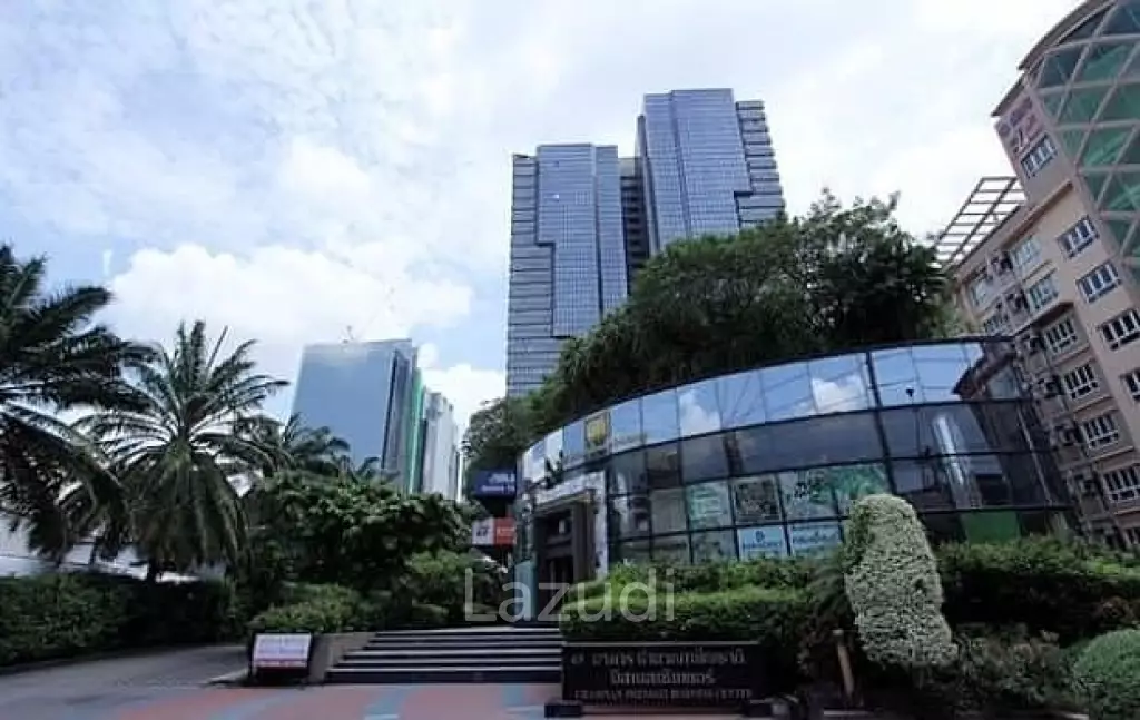 Office space for rent at Chamnan Phenjati Business Center Unit 92-93 size 375.55 sqm