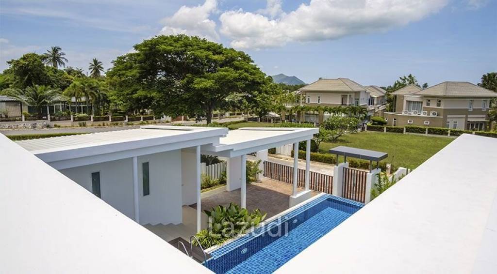 3 Beds 3 Baths 200 SQ.M. Baan Talay Villa