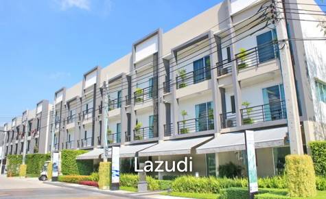 Baan Klang Muang Sukhumvit 77