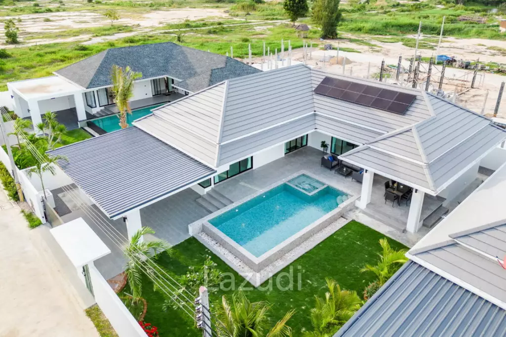 Luxury Villa in Botanica Hua Hin Thap Tai