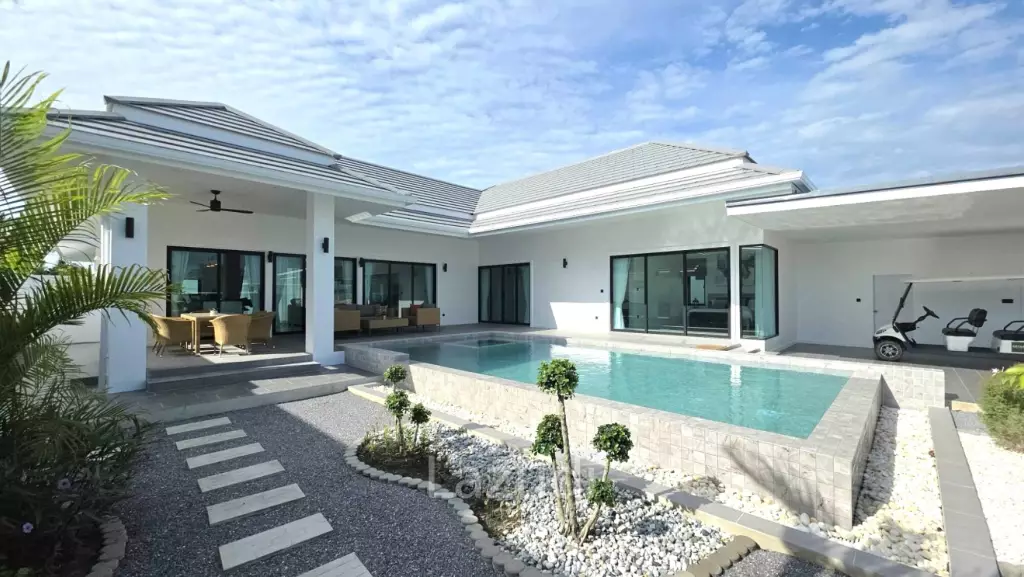 Luxury Villa in Botanica Hua Hin Thap Tai