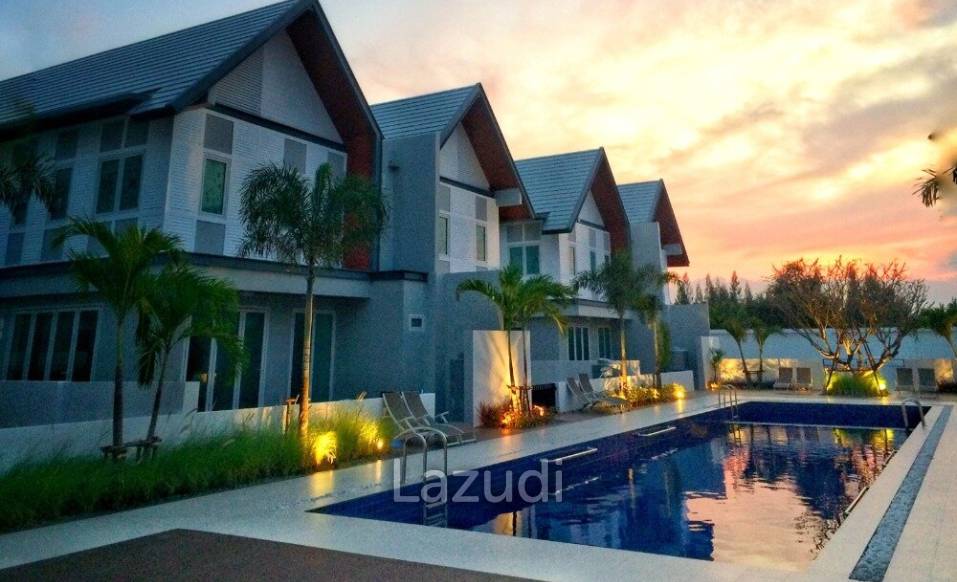 H Two Villa