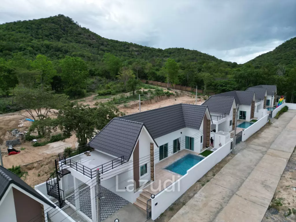4 Beds 3 Baths 312 SQ.M Pavilion Ville, Unfurnished