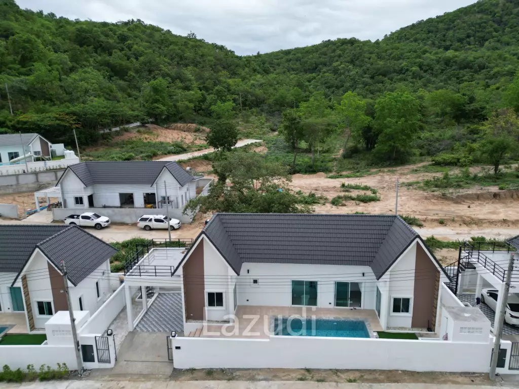 4 Beds 3 Baths 312 SQ.M Pavilion Ville, Unfurnished