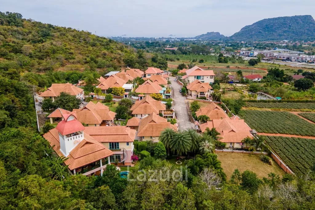 EMERALD HEIGHTS : Well Designed 4 bed Pool Villa