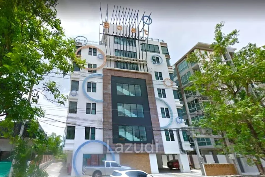 Boat condo 2bedroom end unit - Quick sale