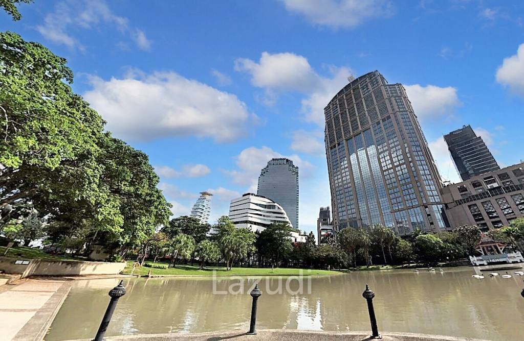 ดิ เอ็มโพเรียม ทาวเวอร์