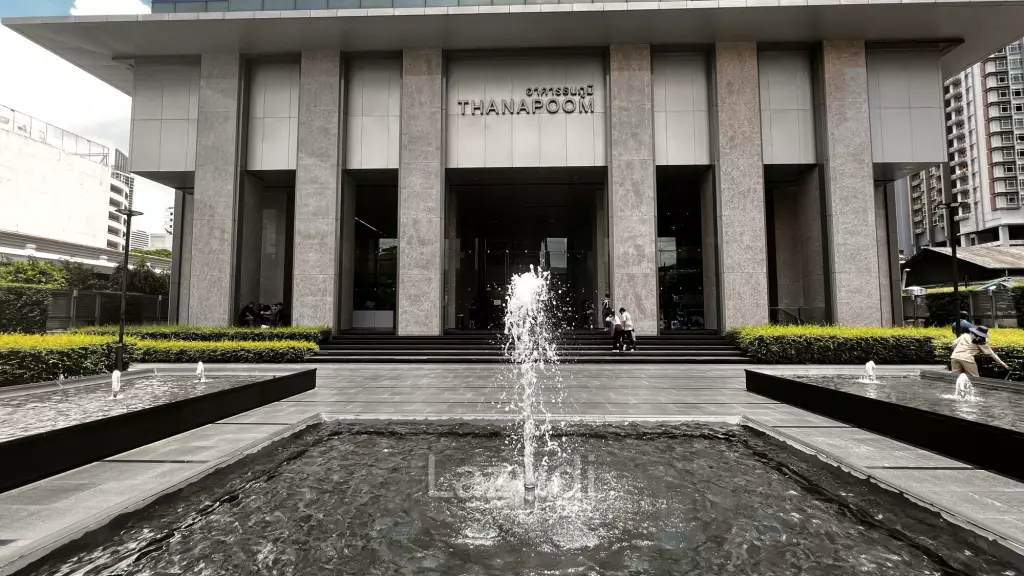 Office For Rent at Thanapoom Tower