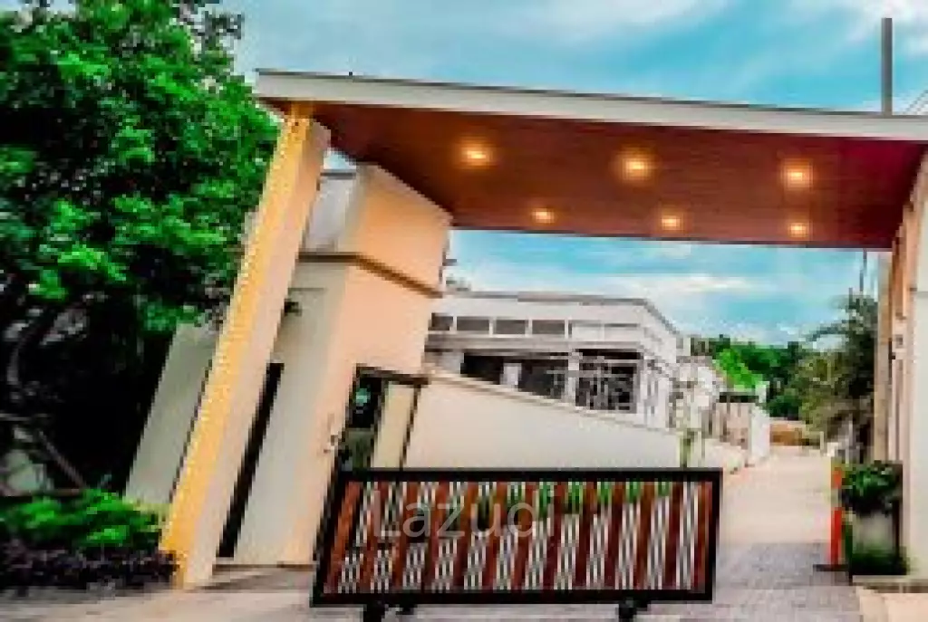 Luxury 3 Bedroom Pool Villa At The Menara Hills