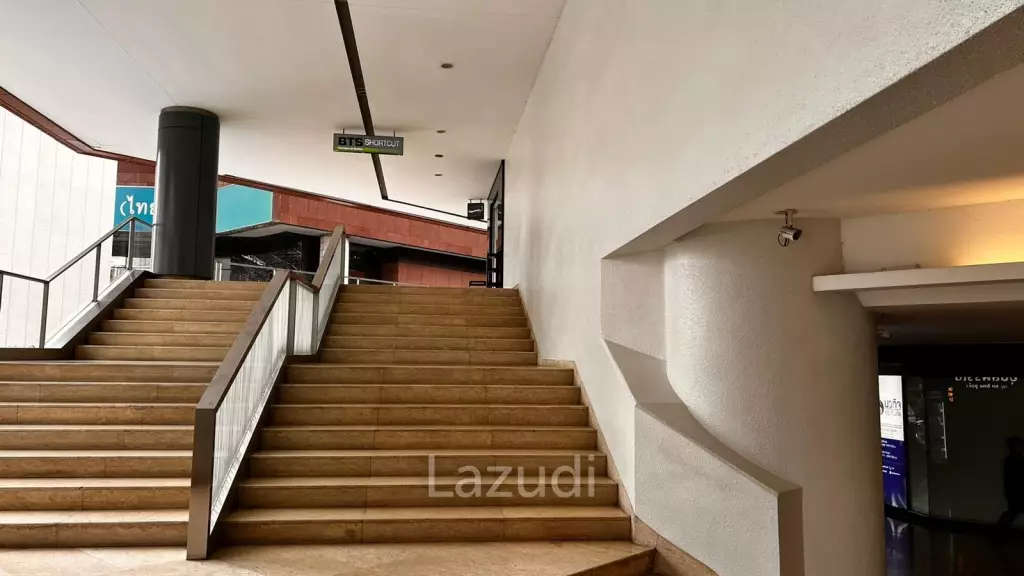 Spacious and Bright Office Space in Sathorn Road Bangkok