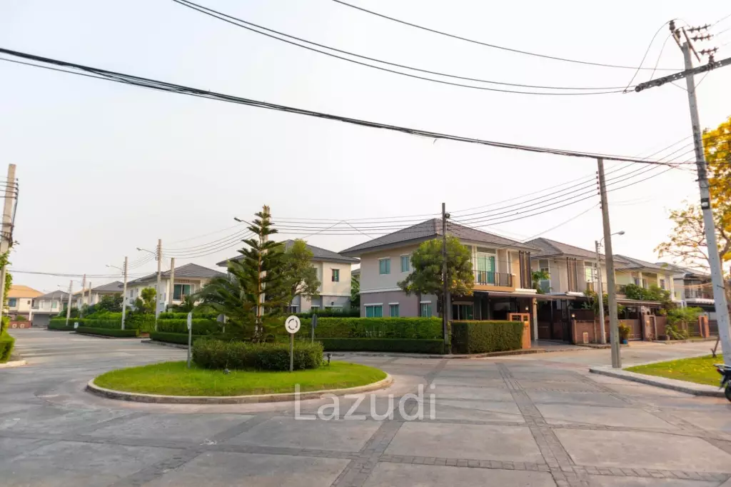 3 Bed 5 Bath House For Sale
