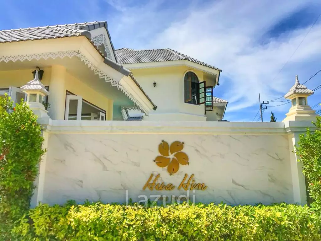 Nice Breeze By The Sea : 4 Bedroom Villa Close To The Beach