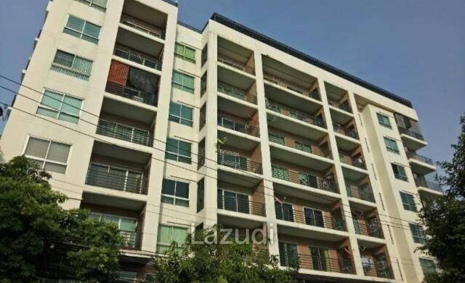 C Place Ladprao 18