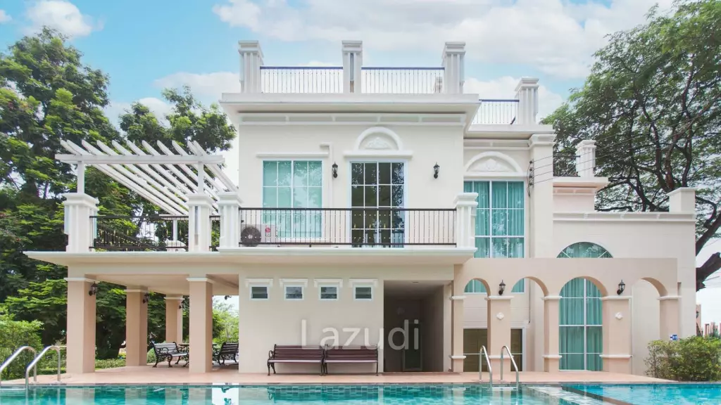 Beautiful Townhouse for Sale in Chiang Mai