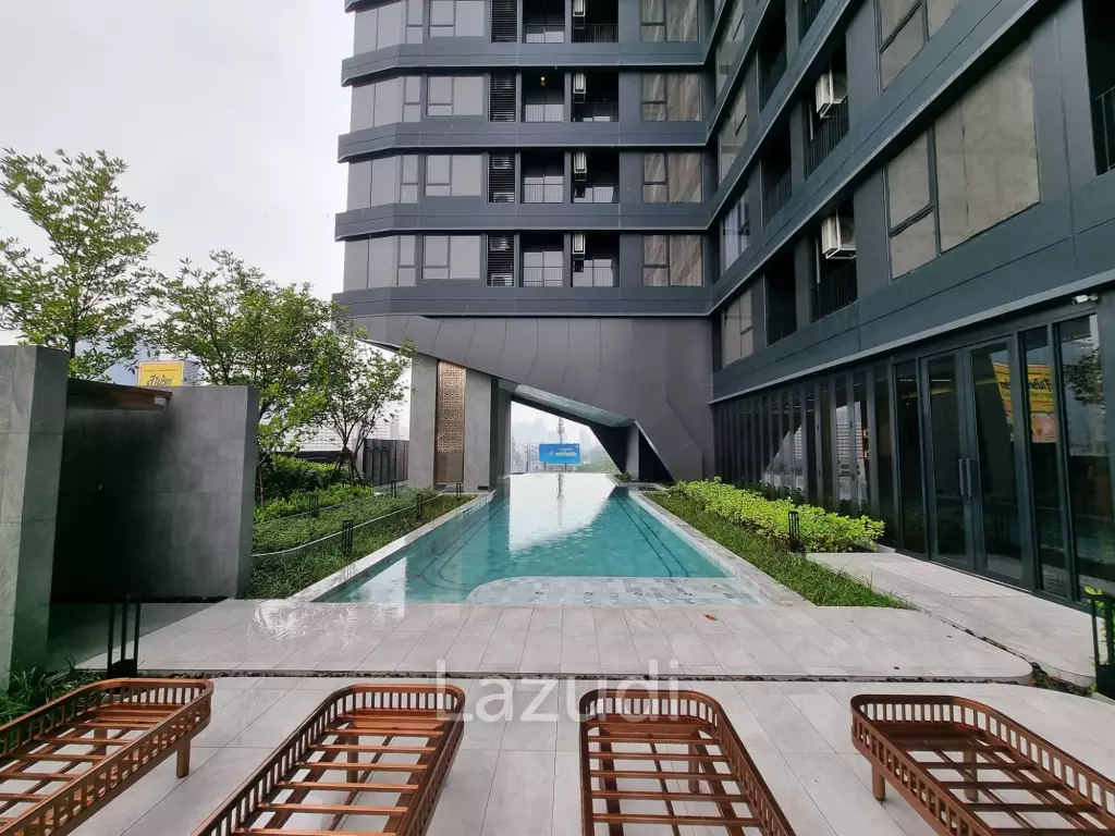 Penthouse 3 Beds 256.37 SQ.M Condo at Coco Parc