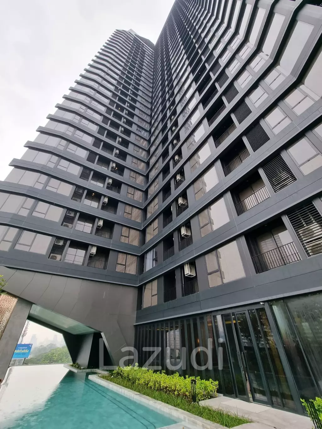 Penthouse 3 Beds 256.37 SQ.M Condo at Coco Parc