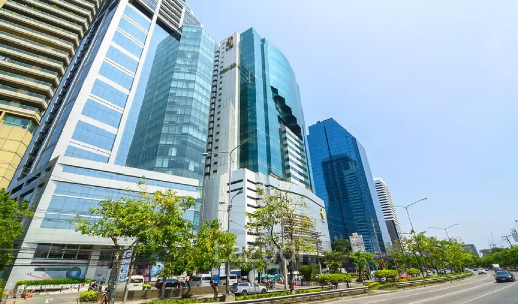Office For Rent at Column Tower