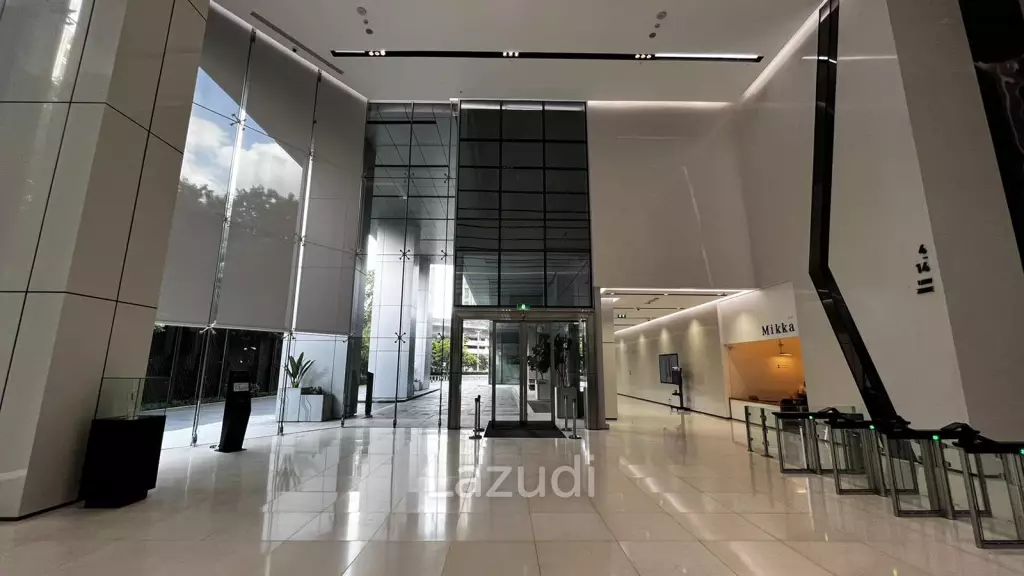 119 sqm high floor office for rent in 66 Tower Bangna Bangkok