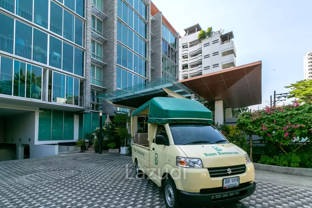 70 sqm 1 Bed Apartment at Baan Bannavan Khlong Tan Nuea