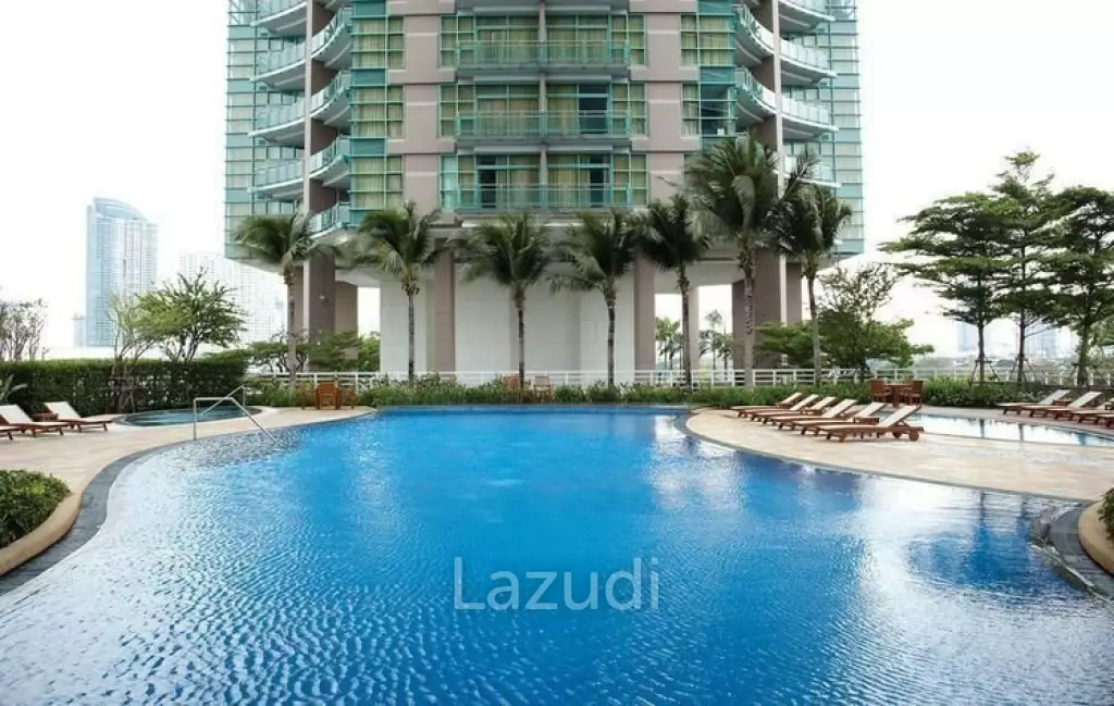 Stunning 2-Bed Condo With Skyline Views Bangkok
