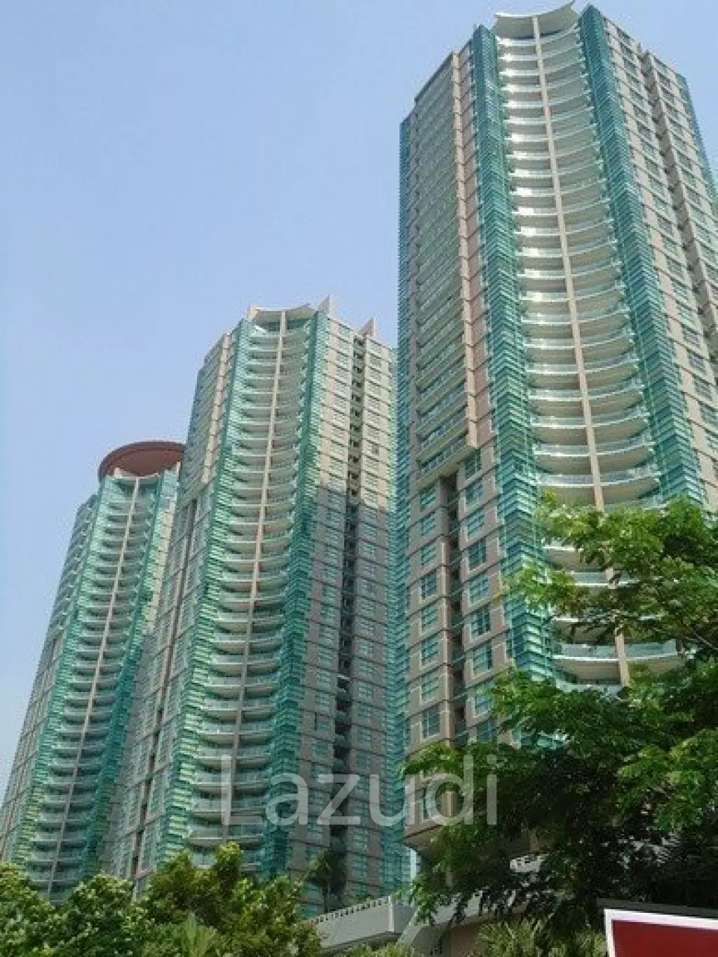 Stunning 2-Bed Condo With Skyline Views Bangkok