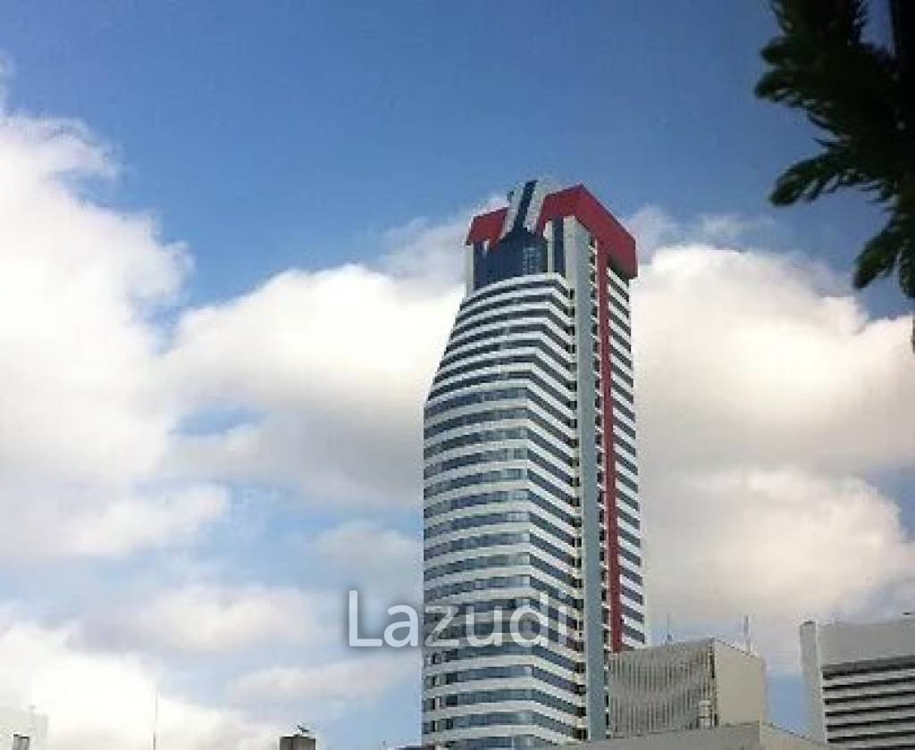 2 Restrooms 244 SQ.M Office at Skulthai Surawong Tower