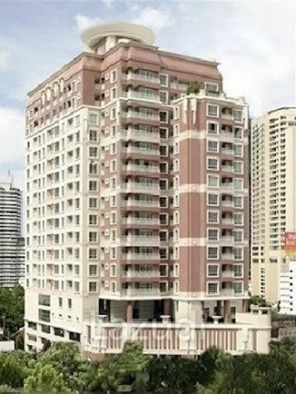 75 sqm high-floor condo at CitiSmart Sukhumvit 18 Khlong Toei Bangkok
