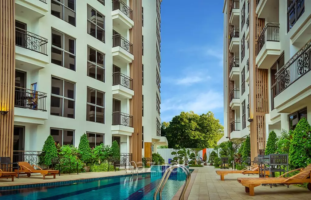 Modern Style Condo City Garden for Sale